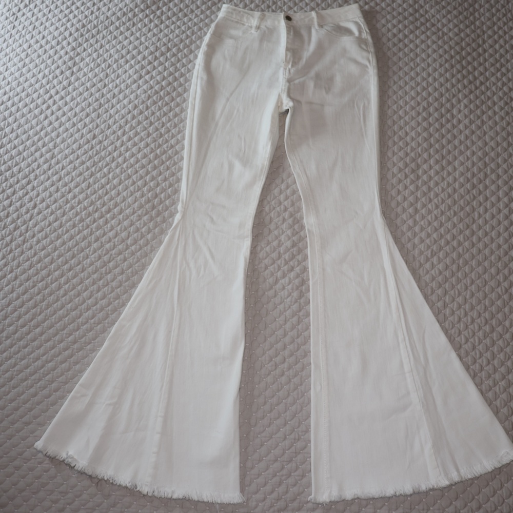 Saints & Hearts White Denim With Trendy Flared Leg Silhouette, High Rise Fit